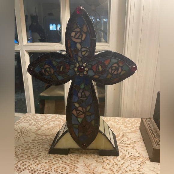 Beautiful Tiffany Lamp Christmas Christian Religious Stained Glass Holy Cross - Picture 14 of 16